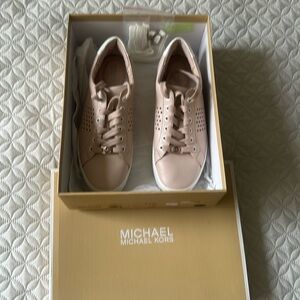 Michael Kors sneakers size 8.5M